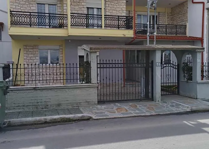 Polys Apartment And Paraskevi Studio With View