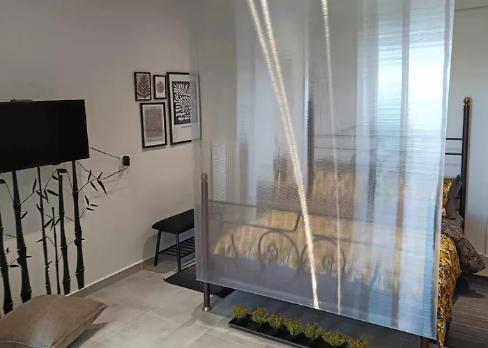 Polys Apartment And Paraskevi Studio With View
