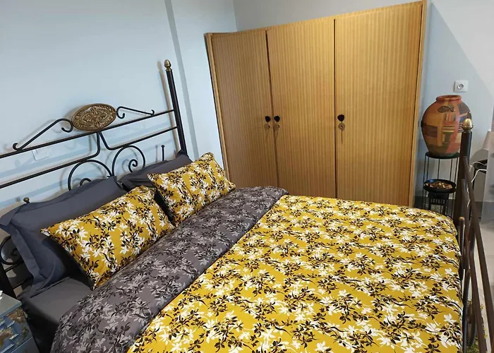 Polys Apartment And Paraskevi Studio With View