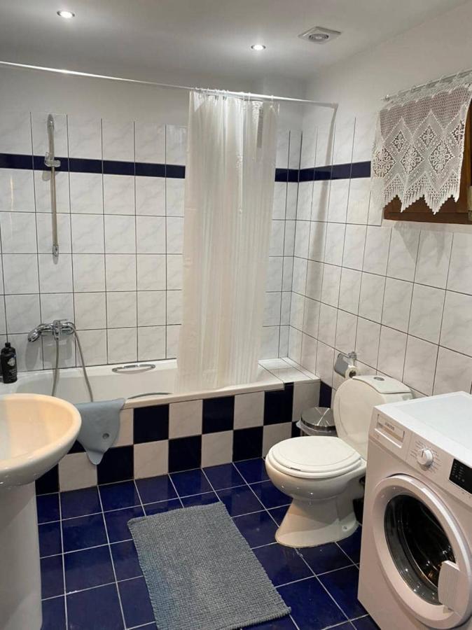 Polys And Paraskevi With View Apartment Ptolemaida