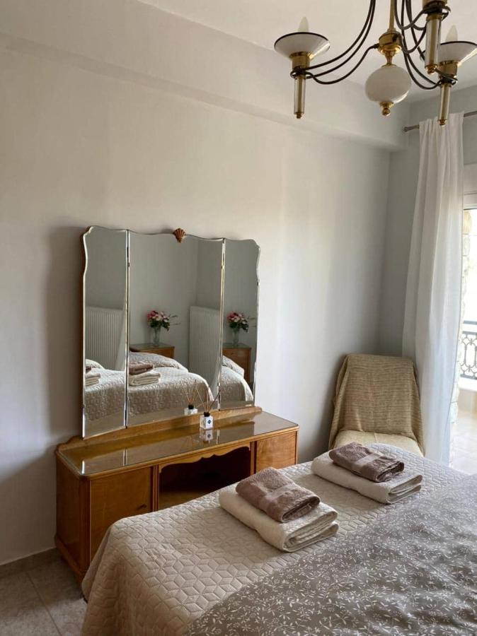Polys And Paraskevi With View Apartment Ptolemaida
