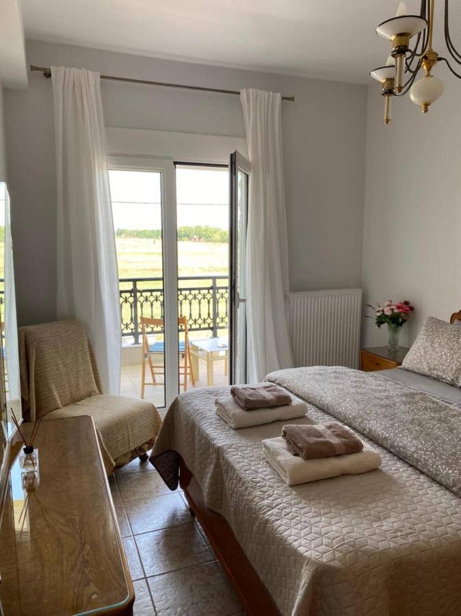 Apartment Polys And Paraskevi With View *