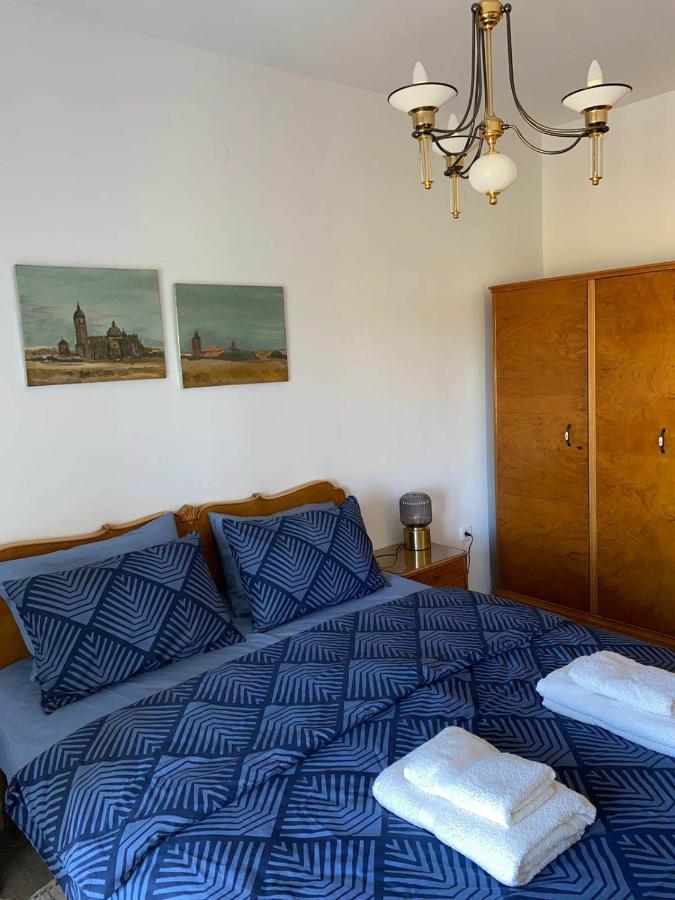 Polys And Paraskevi With View Apartment