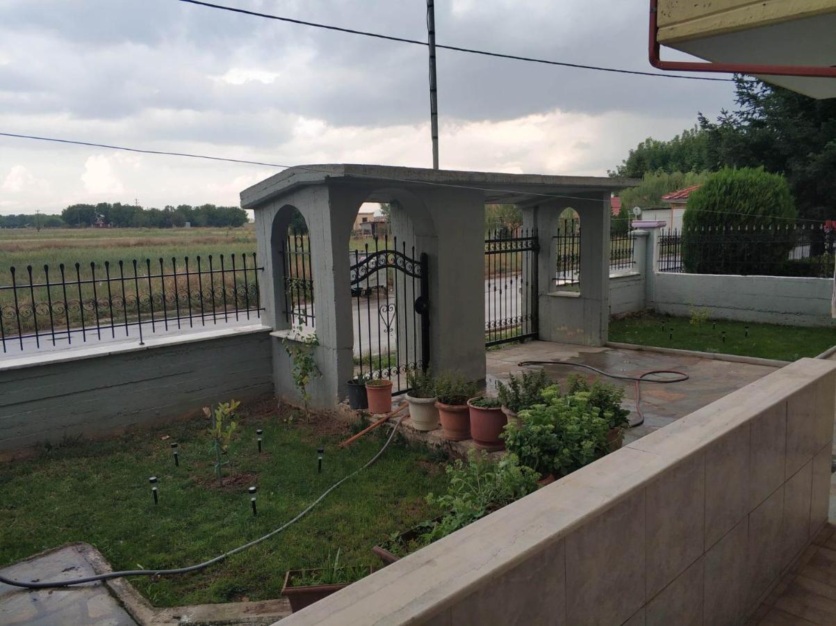 Polys And Paraskevi With View Apartment Ptolemaida