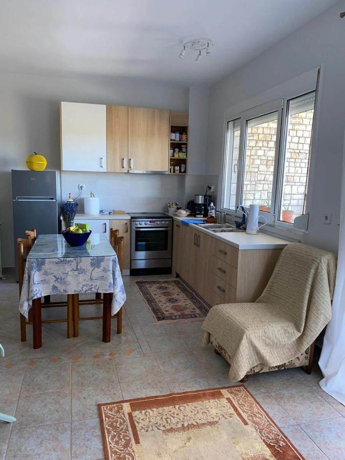 Polys And Paraskevi With View Apartment Ptolemaida