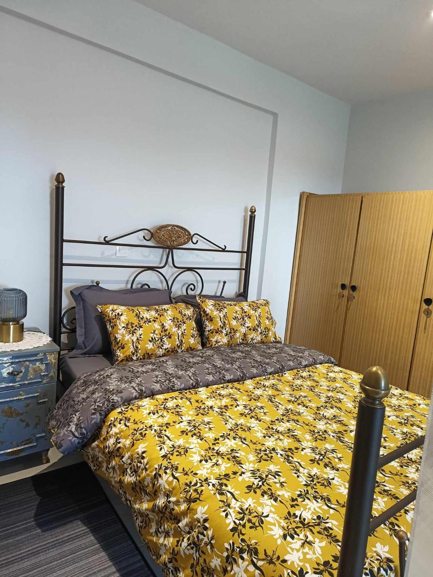 Polys And Paraskevi With View Apartment